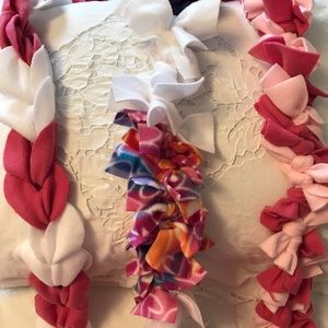 🎀BRAND NEW LITTLE GIRLS SCARVES LOT OF 3